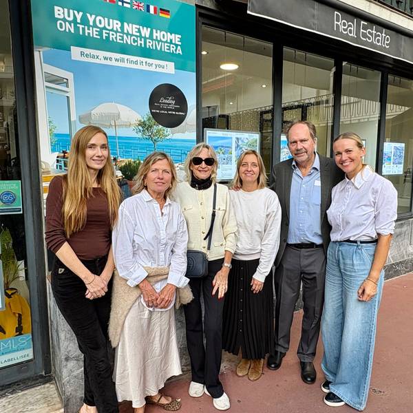 Schwedischer Afterwork von Riviera Keys im Büro in Cannes