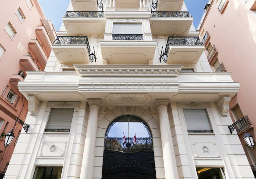 Pavillon Diana Monaco exterior showcasing a blend of classic and modern architectural styles.